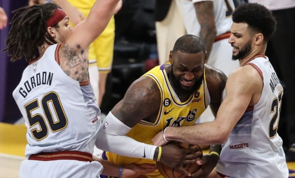 nba西决g4_NBA西決G4裁判報告_湖人错判分析