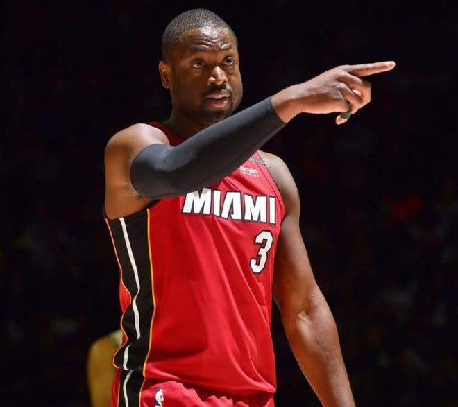 nba有簽名球鞋的球星_NBA球星最受欢迎簽名球鞋_韦德簽名球鞋受球员欢迎程度