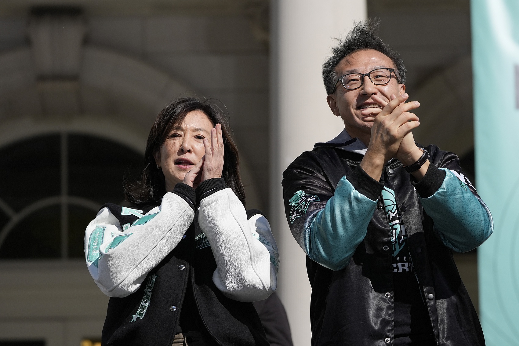湖人队股权出售_nba市值_NBA球隊市值排名