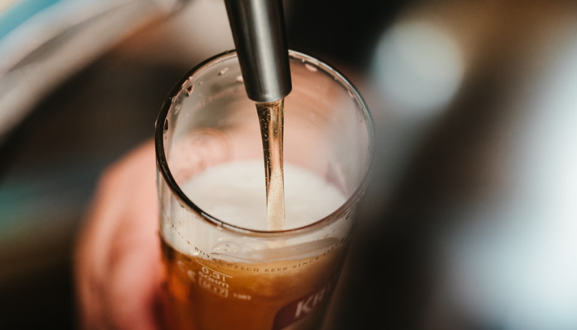 今年世界杯酒_卡塔尔世界杯 啤酒贊助 体育营销 无酒精啤酒