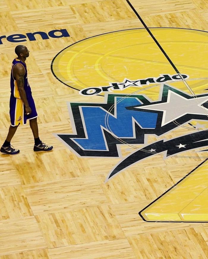 nba总决赛地板_NBA總決賽地板logo投射_球員呼籲更换地板logo