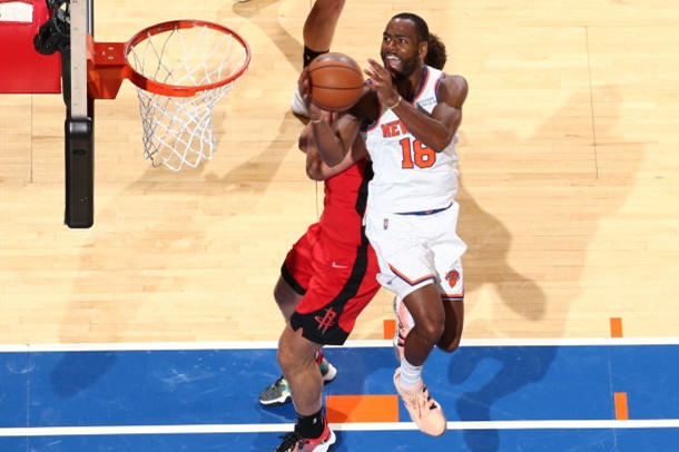 尼克斯主场对阵火箭比赛分析_NBA常规赛尼克斯火箭比赛结果_nba火箭vs尼克斯
