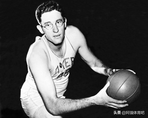 nba1946_每个年代NBA第一人是谁_NBA曆史第一人
