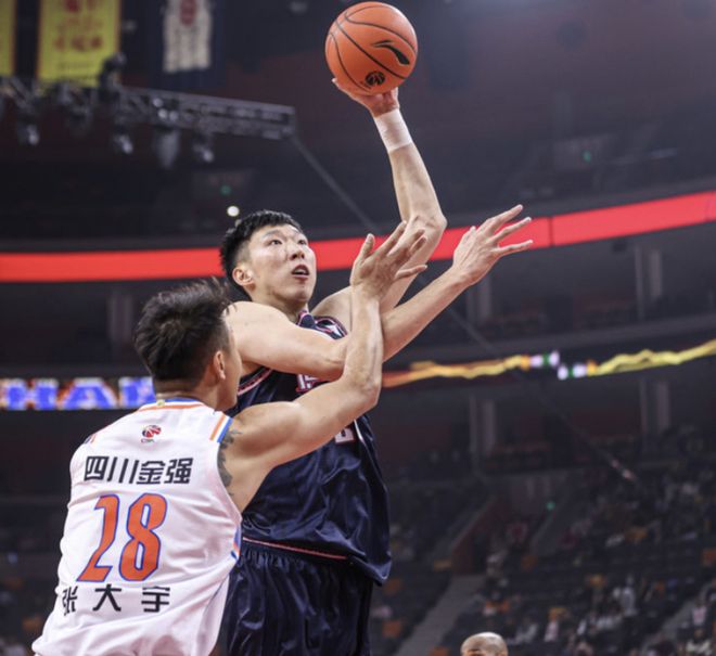 周琦廣東生涯首秀_周琦CBA回归首秀表现_周琦cba首秀