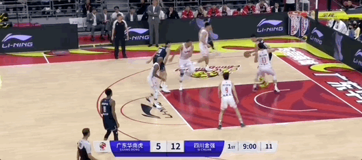 周琦CBA回归首秀表现_周琦廣東生涯首秀_周琦cba首秀