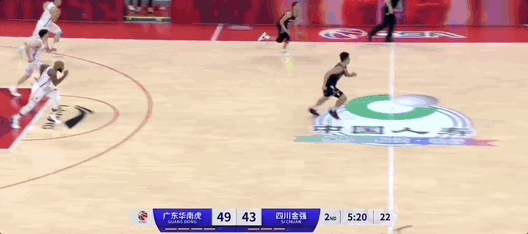 周琦廣東生涯首秀_周琦CBA回归首秀表现_周琦cba首秀