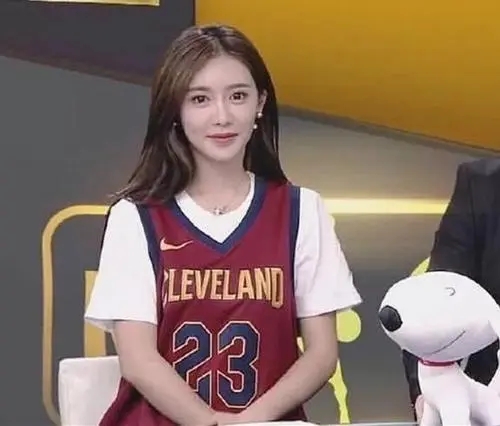 徐小溢_nba女主播小溢种子_:NBA女主播