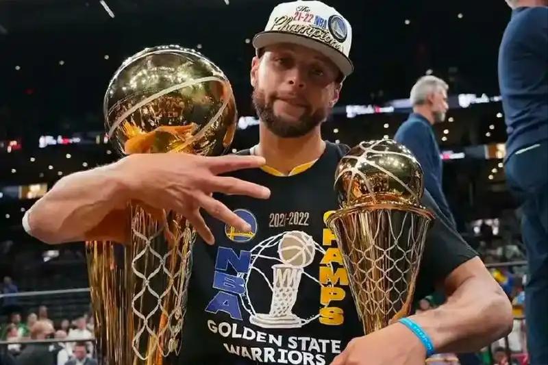 NBA75大巨星排名_現役球員十大巨星_2017nba球星排名