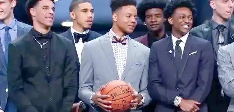 富爾茨成长经历_nba状元富爾茨_富爾茨職業生涯傷病